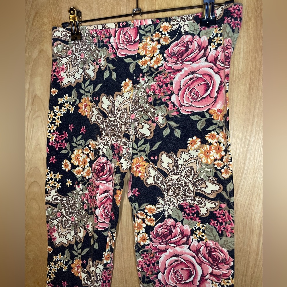 Forever 21 Floral Patterned Leggings - Size Small